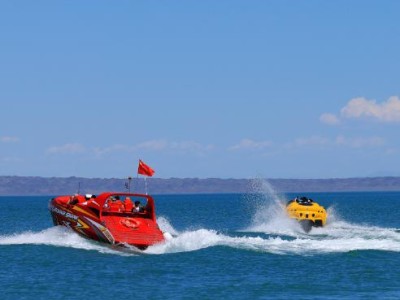 砥砺奋进七十载天山南北谱华章|湖水映雅丹戈壁藏奇观乌伦古湖海上魔鬼城的焕新路